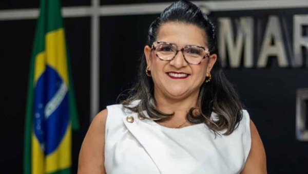 Vereadora de Feijó é investigada por possível acúmulo de três salários públicos; parlamentar nega irregularidade