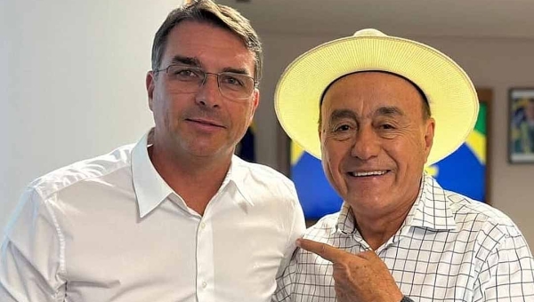 Flávio Bolsonaro sinaliza preferência por Márcio Bittar e descarta candidatura pelo PL de Tião Bocalom ao governo do Acre