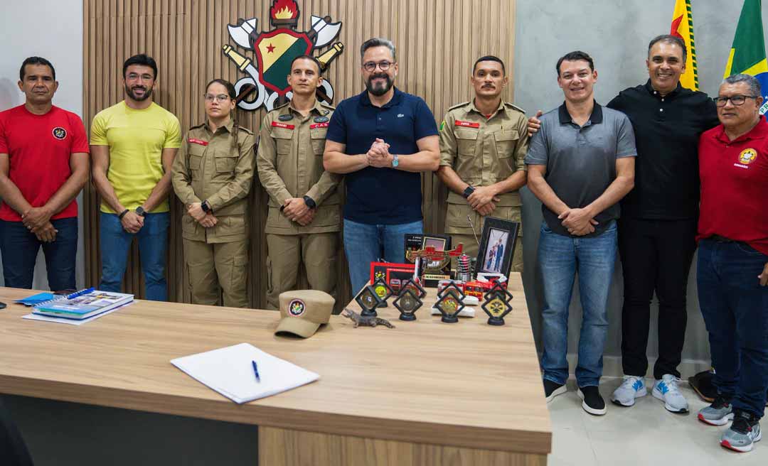 Alan Rick garante policlínica para os Bombeiros e trator para fortalecer a produção rural em Cruzeiro do Sul