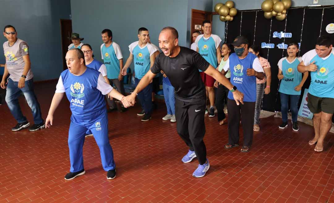 Com acolhimento e alegria, alunos do Centro Educacional Especializado Dr. Chalub Leite retomam atividades na APAE Rio Branco