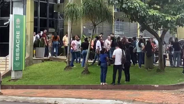 Princípio de incêndio no prédio da Sesacre assusta servidores