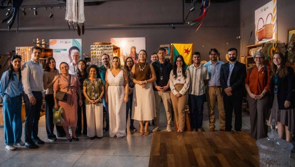 Em missão técnica no Acre, comitiva da União Europeia conhece a Casa do Artesanato Acreano