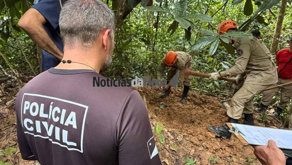 Cães farejadores ajudam a localizar ossada de homem desaparecido em área de mata no Segundo Distrito de Rio Branco