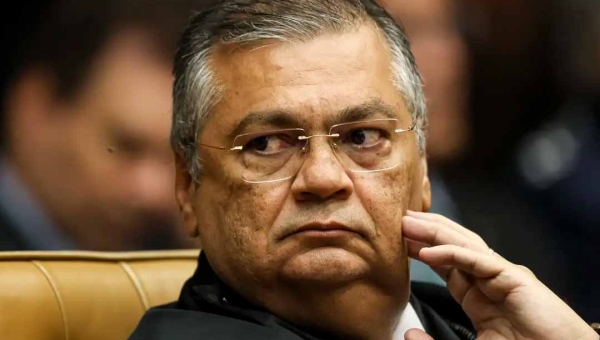 Ministro Flávio Dino acaba com a aposentadoria compulsória como punição a juízes