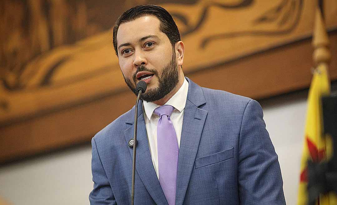 “Isso de fato é muito nobre”, diz Emerson Jarude sobre desembarque de Eduardo da base governista