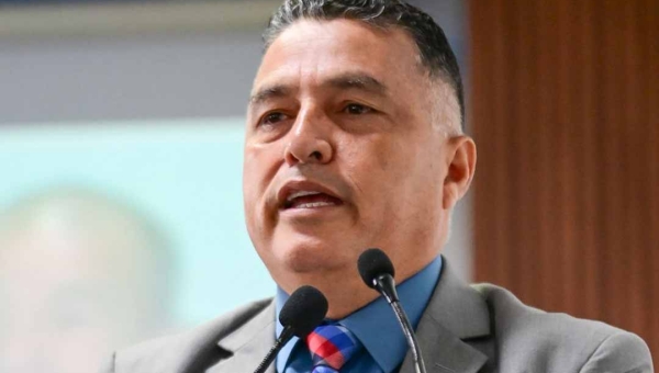 “Essa licitação do transporte público de Rio Branco é um escândalo anunciado”, diz Eber Machado