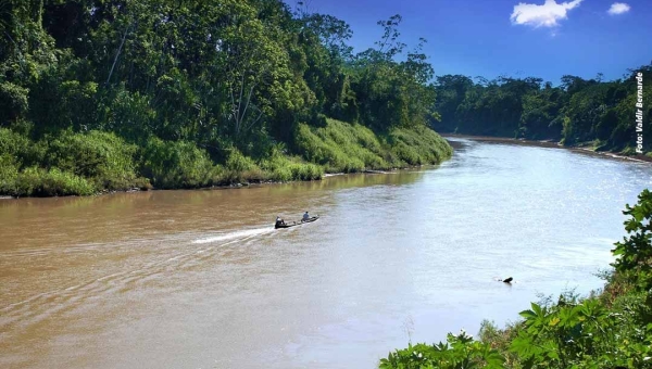 O abraço e o estrondo