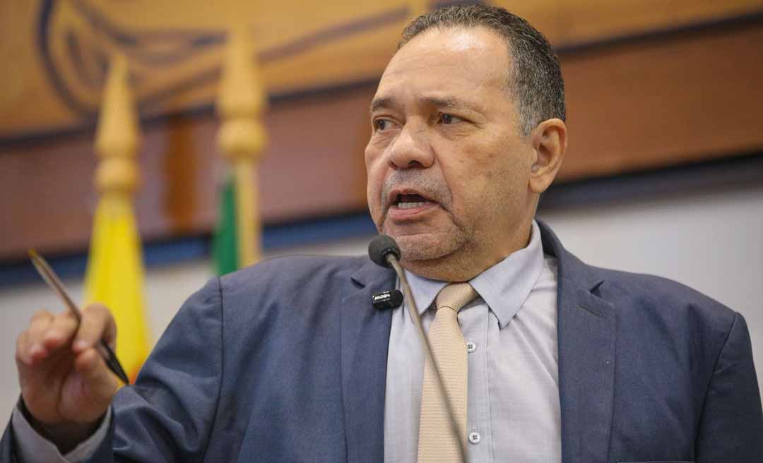 “Vai chegar aqui, vamos votar hoje”, garante Manoel Moraes sobre pacote de medidas que beneficia os servidores