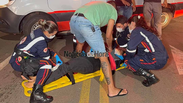 Colisão entre carro e moto deixa jovem em estado grave em Rio Branco