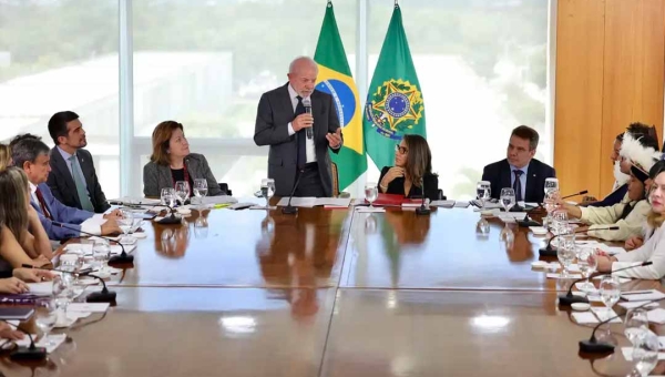 Lula sanciona lei que prevê tornozeleira eletrônica para agressores de mulheres