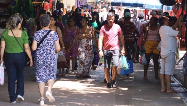 Acre segue tendência do Norte e tem famílias com até 80,5% da renda comprometida, aponta Serasa