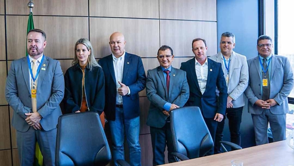 Em Brasília, Gonzaga participa de agendas em para tratar de aduanas compartilhadas na fronteira e voos internacionais do Acre para o Peru