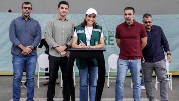 Governadora Mailza assina ordem de serviço para revitalização do Parque da Maternidade, em Rio Branco