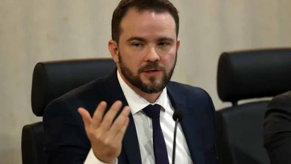 Nova versão do Desenrola será lançada após viagem do presidente Lula, diz Durigan