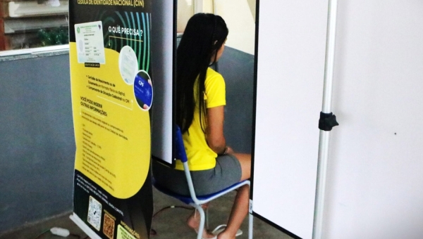 Estado leva serviços de emissão de documentos para detentos durante 4ª edição do programa Registre-se