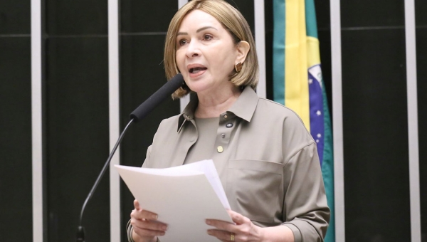 Socorro Neri propõe jornada especial para professores em tratamento de saúde