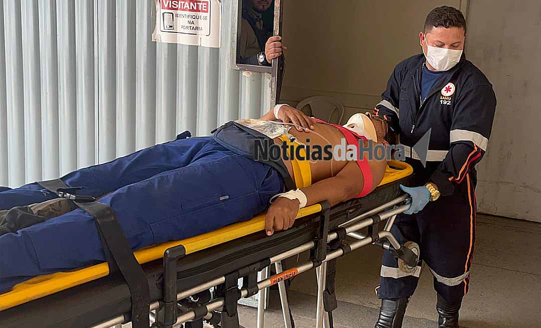 Motociclista dos Correios fica ferido após colisão com carro em Rio Branco