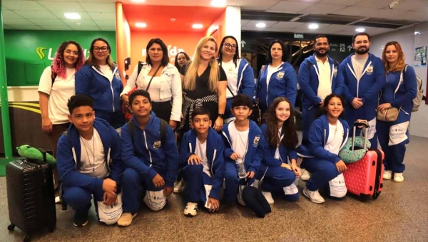 Comitiva de alunos da rede municipal retorna à capital com vistos aprovados para missão na NASA e Disney
