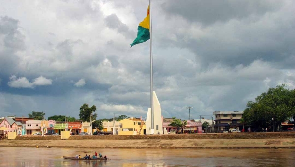 Acre tem domingo quente e abafado, com sol entre nuvens e pancadas de chuva isoladas