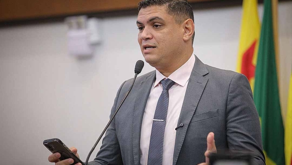 Deputado Tio Pablo alerta sobre assédio moral e uso da máquina pública em ano eleitoral