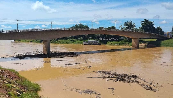 Após leve alta, Rio Acre entra em vazante e reduz risco de cheia em Rio Branco