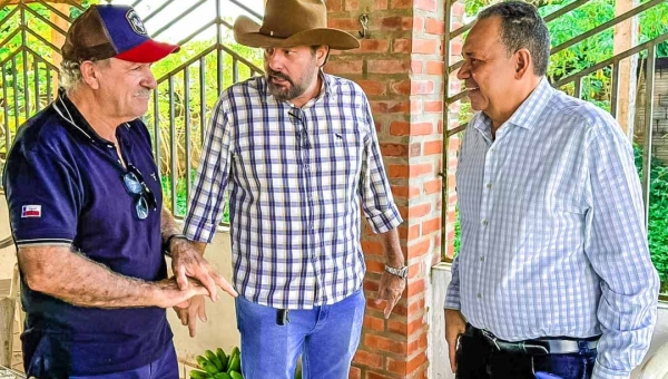 Deputado Manoel Moraes visita Transacreana, e busca reativação de silos e melhorias nos ramais