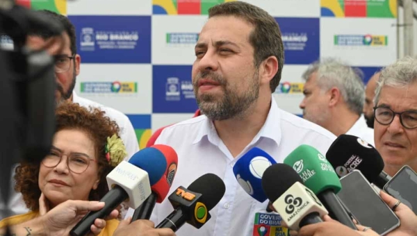INSS realizou mais de 400 atendimentos durante passagem de Guilherme Boulos pelo Acre