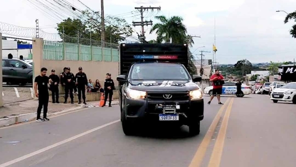 Corpos de servidoras do Instituto São José são levados ao IML; duas pessoas ficam feridas em ataque de estudante