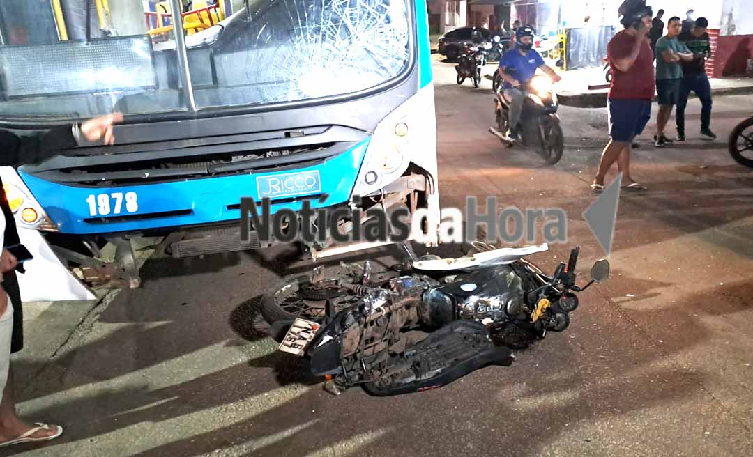 Entregador de gás morre após ser arremessado contra ônibus em violenta colisão em Rio Branco