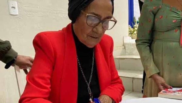Semana S do Comércio terá lançamento de obra que retrata trajetória de professora acreana: "Educar é resistir"