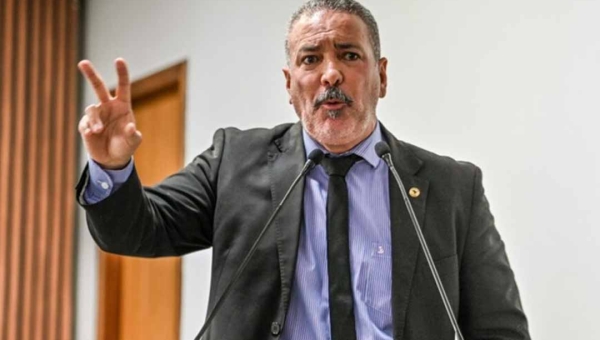 “Virou guerra”: Câmara de Rio Branco entra em crise após exonerações e viagem barrada de vereador