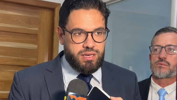 "Não o reconheço mais como presidente da Câmara. Mente constantemente", diz Bruno Moraes contra Joabe Lira