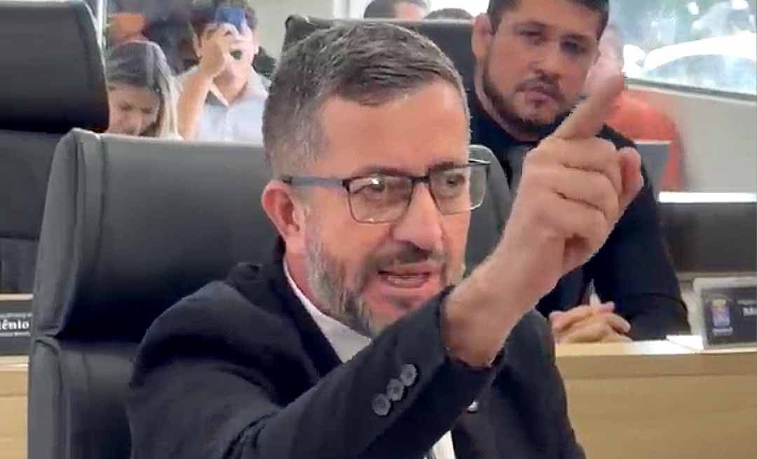 Márcio Mustafá dispara contra Joabe Lira e o chama de “pior presidente da história” da Câmara de Rio Branco