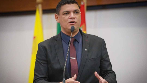 Deputado Tio Pablo solicita mutirão de cirurgias do Opera Acre em Sena Madureira