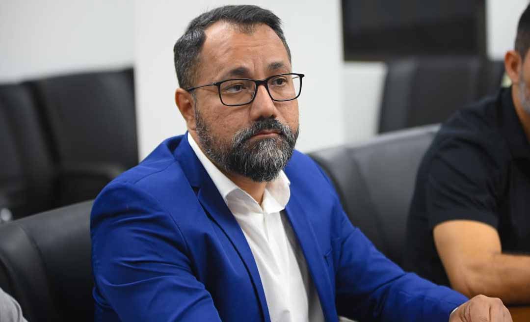 Apoiador de Alan Rick declarado, prefeito de Feijó Railson Ferreira e grupo de vereadores ‘clamam’ por reunião com Mailza