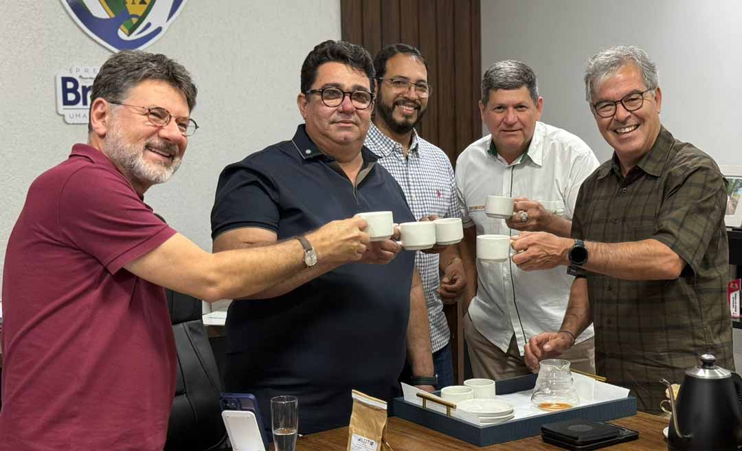 Jorge Viana é recebido pelo prefeito Carlinhos do Pelado, diz que Brasiléia será prioridade no Senado e reafirma amor pelo Alto Acre