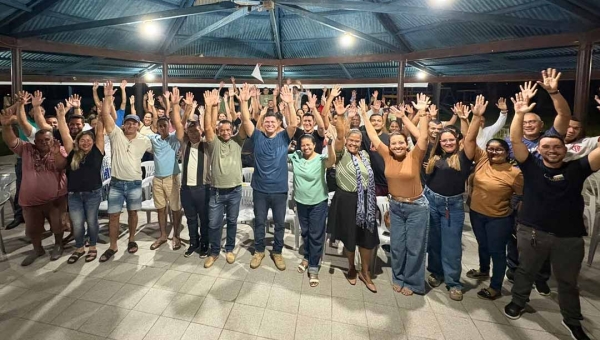 Deputado Pablo Bregense reúne mais de 100 lideranças em Sena Madureira para discutir planejamento político de 2026