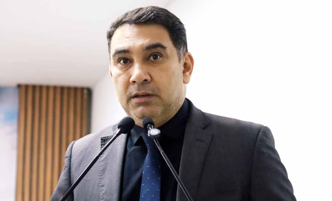 “São mulheres guerreiras, merecem barracas adequadas”, diz Samir Bestene ao destacar feira de produtoras em Rio Branco