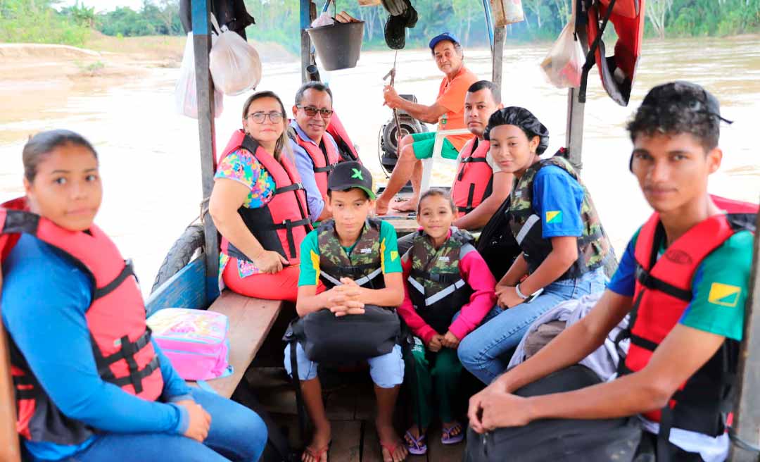 Na Amazônia acreana, estudar muitas vezes começa antes do amanhecer