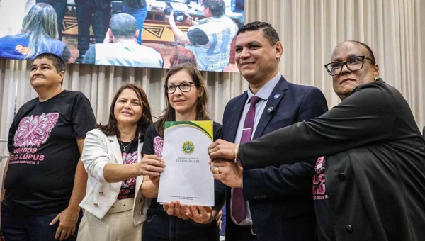 Deputado Tio Pablo promove audiência pública sobre Lúpus e Fibromialgia e reforça importância da Lei Estadual de conscientização