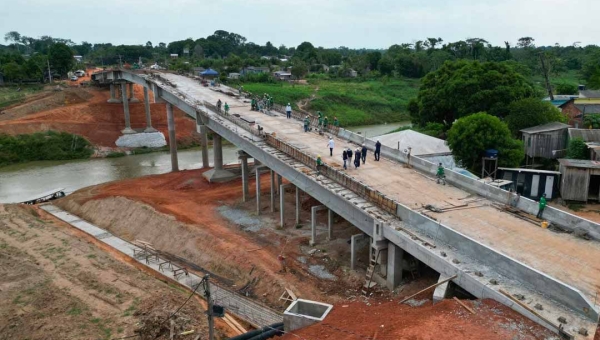 Ponte Frei Paolino Baldassari estava na garantia e Construtora Cidade terá de assumir solução após desabamento