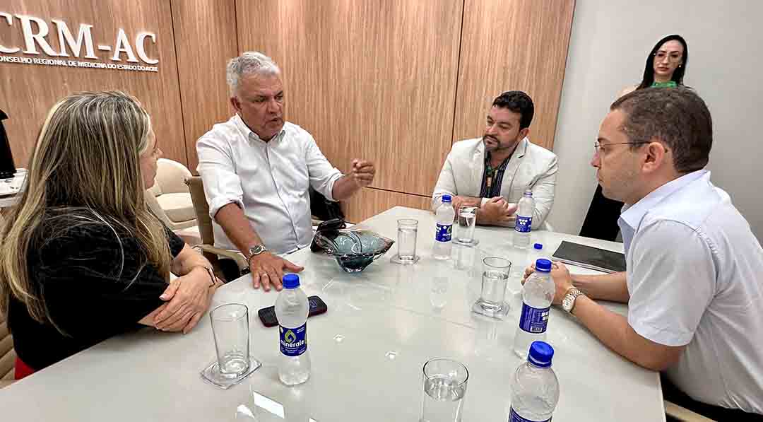 Petecão_-_dra._Leuda_Dávalos_1.jpeg